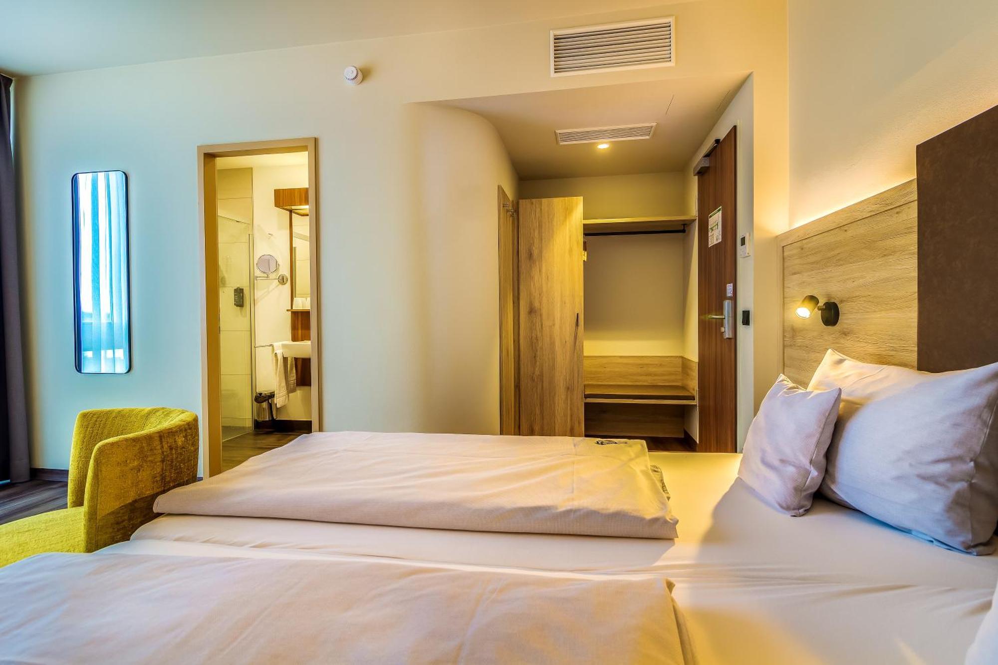 Lagovida Das Ferienresort Am Stoermthaler See Grosspoesna Ngoại thất bức ảnh
